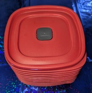 10 Rubbermaid Easy Find Vented & Regular Square Replacement Lids 6.5in Stackable